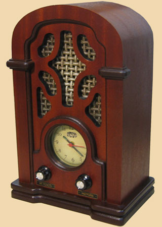 Радио РЕТРО часы красное дерево 3д